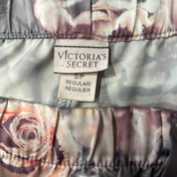 Victoria’s Secret pj set. Long sleeves pants and top - Picture 8 of 10